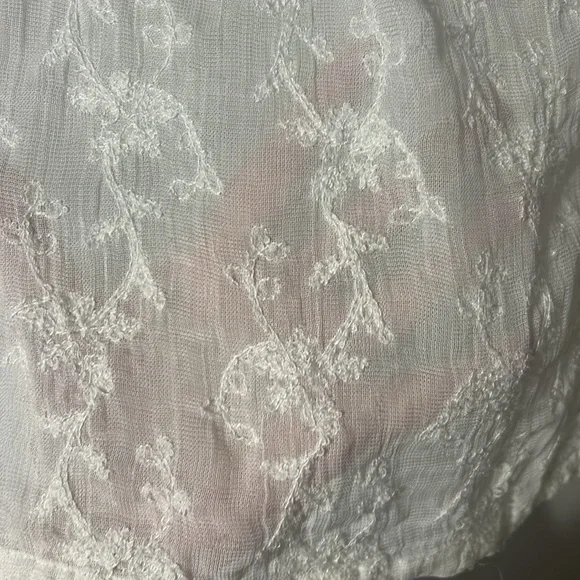 White Lace Women's Top - Picture 3 of 5